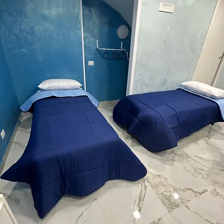 Blue House Apartment *